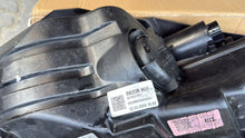 Laden Sie das Bild in den Galerie-Viewer, Frontscheinwerfer Kia Ceed 92102-J7051- Rechts Scheinwerfer Headlight SCH8572502787qf