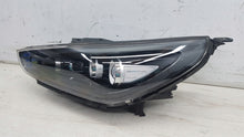 Laden Sie das Bild in den Galerie-Viewer, Frontscheinwerfer Hyundai I30 92101-G4120 LED Links Scheinwerfer Headlight SCH8576002591ki