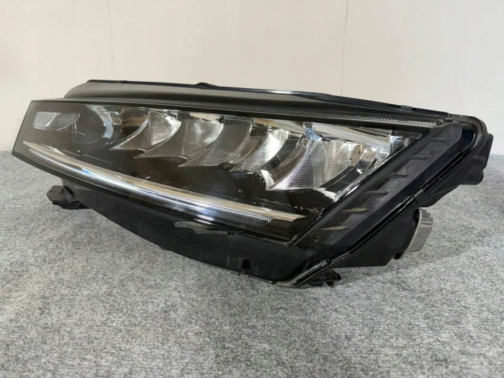 Frontscheinwerfer Skoda Octavia IV 5E4941015 LED Links Scheinwerfer Headlight SCH8597888782na