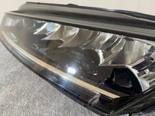 Laden Sie das Bild in den Galerie-Viewer, Frontscheinwerfer Skoda Octavia IV 5E4941015 LED Links Scheinwerfer Headlight SCH8597888782na