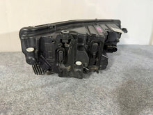 Laden Sie das Bild in den Galerie-Viewer, Frontscheinwerfer Skoda Octavia IV 5E4941015 LED Links Scheinwerfer Headlight SCH8597888782na