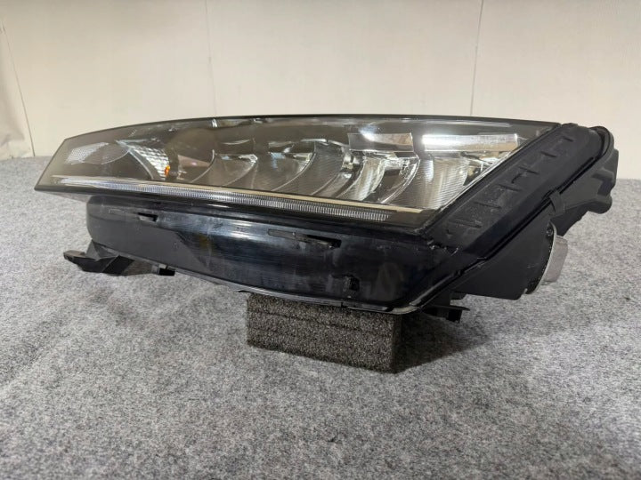Frontscheinwerfer Skoda Octavia IV 5E4941015 LED Links Scheinwerfer Headlight SCH8597888782na