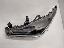 Laden Sie das Bild in den Galerie-Viewer, Frontscheinwerfer Toyota Corolla 81150-02T50-00 Links Scheinwerfer Headlight SCH8606476585jm