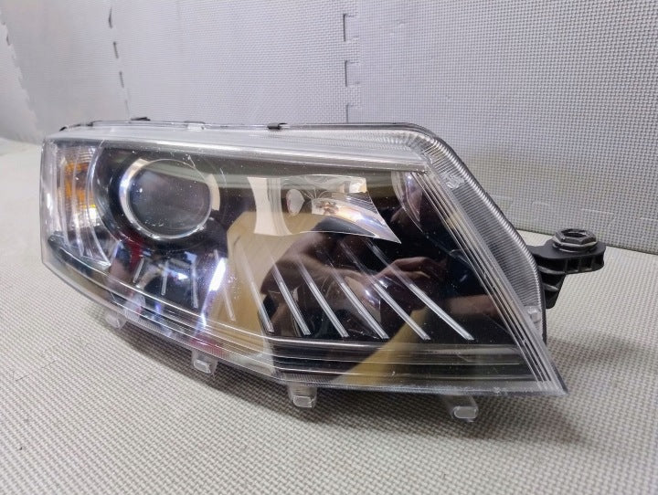 Frontscheinwerfer Skoda Octavia III 5E1941016B LED Rechts Scheinwerfer Headlight SCH8609068968qx
