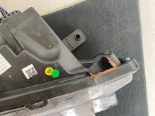 Laden Sie das Bild in den Galerie-Viewer, Frontscheinwerfer Mg 11202756 Links Scheinwerfer Headlight SCH8614029522sv
