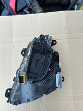 Laden Sie das Bild in den Galerie-Viewer, Frontscheinwerfer Volvo 24056510 Rechts Scheinwerfer Headlight SCH8617997030xs