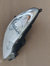Laden Sie das Bild in den Galerie-Viewer, Frontscheinwerfer Opel Corsa D 13186381EF Ein Satz Scheinwerfer Headlight SCH8619685184qb