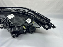 Laden Sie das Bild in den Galerie-Viewer, Frontscheinwerfer BMW 5 A85A798D8-09 Rechts Scheinwerfer Headlight SCH8635268701li