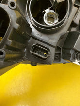 Laden Sie das Bild in den Galerie-Viewer, Frontscheinwerfer Peugeot 308 II 9816990580 LED Rechts Scheinwerfer Headlight SCH8636515721nv