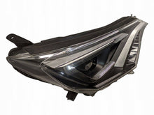 Laden Sie das Bild in den Galerie-Viewer, Frontscheinwerfer Toyota Rav 4 W3049 Rechts Scheinwerfer Headlight SCH8636889031lv