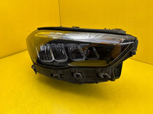 Laden Sie das Bild in den Galerie-Viewer, Frontscheinwerfer Mercedes-Benz Gla H247 A2479063604 LED Rechts Headlight SCH8640774299jb