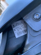 Load image into Gallery viewer, Frontscheinwerfer Audi A6 C6 4F0941030 Xenon Rechts Scheinwerfer Headlight SCH8650165275bs