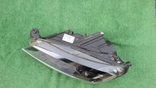 Laden Sie das Bild in den Galerie-Viewer, Frontscheinwerfer Skoda Superb III 3V1941015B Xenon Links Scheinwerfer Headlight SCH8652752074en