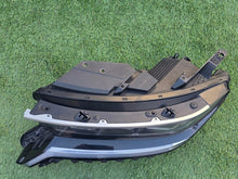 Load image into Gallery viewer, Frontscheinwerfer Kia Sorento I 92101P2120 LED Links Scheinwerfer Headlight SCH8668296268xv