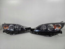 Laden Sie das Bild in den Galerie-Viewer, Frontscheinwerfer Mazda 3 Hatchback 103419012238 Xenon Ein Satz Headlight SCH8674877162uj