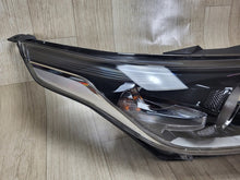 Load image into Gallery viewer, Frontscheinwerfer Kia Ceed 92102J7050 Rechts Scheinwerfer Headlight SCH8676753436tw