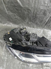 Laden Sie das Bild in den Galerie-Viewer, Frontscheinwerfer Audi A3 8V0941006H Rechts Scheinwerfer Headlight SCH8677839628ed
