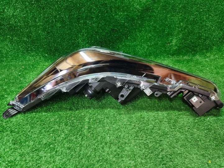 Frontscheinwerfer Toyota Corolla A81150-02S60 LED Links Scheinwerfer Headlight SCH8678500970cb