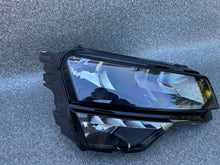 Laden Sie das Bild in den Galerie-Viewer, Frontscheinwerfer Skoda Karoq 57B941016A Rechts Scheinwerfer Headlight SCH8688699830nh
