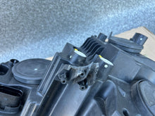Laden Sie das Bild in den Galerie-Viewer, Frontscheinwerfer Skoda Karoq 57B941016A Rechts Scheinwerfer Headlight SCH8688699830nh