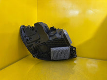 Laden Sie das Bild in den Galerie-Viewer, Frontscheinwerfer Mercedes-Benz W206 A2069065303 LED Links Headlight SCH8700595823jr