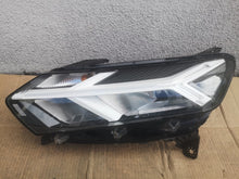 Laden Sie das Bild in den Galerie-Viewer, Frontscheinwerfer Dacia Sandero III Jogger 260602561R Links Headlight SCH8706733936ee