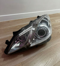 Laden Sie das Bild in den Galerie-Viewer, Frontscheinwerfer Mercedes-Benz A207 2078204361 Links Scheinwerfer Headlight SCH8707486724dl