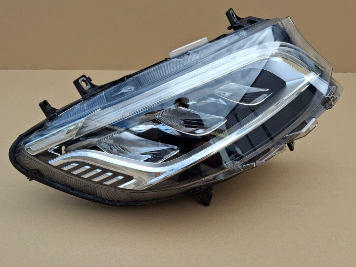 Frontscheinwerfer Mercedes-Benz Sprinter A9109067200 Rechts Headlight SCH8707615545mi