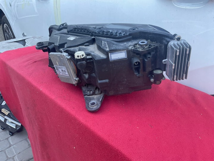Frontscheinwerfer Skoda Superb 3V1941016E Rechts Scheinwerfer Headlight SCH8709352297qh