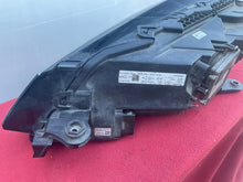 Laden Sie das Bild in den Galerie-Viewer, Frontscheinwerfer Skoda Superb 3V1941016E Rechts Scheinwerfer Headlight SCH8709352297qh