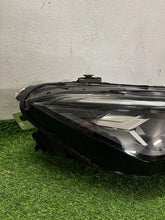 Laden Sie das Bild in den Galerie-Viewer, Frontscheinwerfer VW Passat 3J1941006 LED Rechts Scheinwerfer Headlight SCH8710505379tw