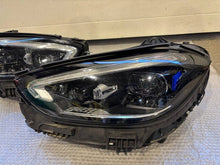 Laden Sie das Bild in den Galerie-Viewer, Frontscheinwerfer Mercedes-Benz W206 A2069065304 A2069065404 Ein Satz Headlight SCH8718501949hg