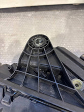Laden Sie das Bild in den Galerie-Viewer, Frontscheinwerfer Mercedes-Benz W206 A2069065304 A2069065404 Ein Satz Headlight SCH8718501949hg