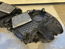 Laden Sie das Bild in den Galerie-Viewer, Frontscheinwerfer Mercedes-Benz W206 A2069065304 A2069065404 Ein Satz Headlight SCH8718501949hg