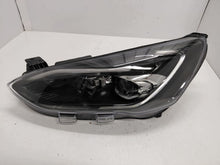 Laden Sie das Bild in den Galerie-Viewer, Frontscheinwerfer Ford Focus JX7B-13E017-AF Links Scheinwerfer Headlight SCH8719401007ba