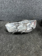 Laden Sie das Bild in den Galerie-Viewer, Frontscheinwerfer Citroën I 552-1142L- 9675140080 Links Scheinwerfer Headlight SCH8722518005bc