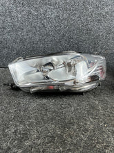 Laden Sie das Bild in den Galerie-Viewer, Frontscheinwerfer Citroën I 552-1142L- 9675140080 Links Scheinwerfer Headlight SCH8722518005bc