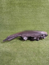 Laden Sie das Bild in den Galerie-Viewer, Frontscheinwerfer Kia Ceed CSC28634 Links Scheinwerfer Headlight SCH8729615798kj