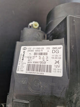 Laden Sie das Bild in den Galerie-Viewer, Frontscheinwerfer Opel Vivaro 260605859R Links Scheinwerfer Headlight SCH8735013772bt