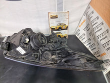 Laden Sie das Bild in den Galerie-Viewer, Frontscheinwerfer Opel Vivaro 260605859R Links Scheinwerfer Headlight SCH8735013772bt