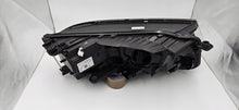 Laden Sie das Bild in den Galerie-Viewer, Frontscheinwerfer VW Touareg 761941035B LED Links Scheinwerfer Headlight SCH8743041127pz