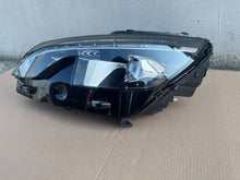 Laden Sie das Bild in den Galerie-Viewer, Frontscheinwerfer Peugeot 5008 9826572780 Links Scheinwerfer Headlight SCH8744053202ko