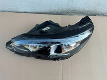 Laden Sie das Bild in den Galerie-Viewer, Frontscheinwerfer Peugeot 5008 9826572780 Links Scheinwerfer Headlight SCH8744053202ko