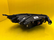 Laden Sie das Bild in den Galerie-Viewer, Frontscheinwerfer VW Multivan T7 S741-13E017-AF LED Links Scheinwerfer Headlight SCH8744551137er