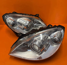Laden Sie das Bild in den Galerie-Viewer, Frontscheinwerfer Mercedes-Benz W245 A1698204661 Xenon Ein Satz Headlight SCH8745860967uk