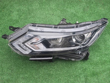 Laden Sie das Bild in den Galerie-Viewer, Frontscheinwerfer Nissan Qashqai I J11 100-19009 Links Scheinwerfer Headlight SCH8745894598cu
