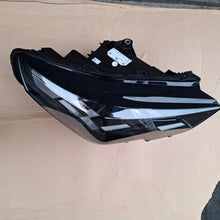 Laden Sie das Bild in den Galerie-Viewer, Frontscheinwerfer BMW 5A77EB4-04 LED Rechts Scheinwerfer Headlight SCH8757984045rv