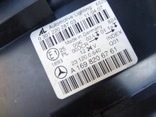Laden Sie das Bild in den Galerie-Viewer, Frontscheinwerfer Mercedes-Benz W169 A1698206761 Xenon Rechts Headlight SCH8758504494ez