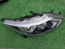 Laden Sie das Bild in den Galerie-Viewer, Frontscheinwerfer Nissan Qashqai I 100-18013 Rechts Scheinwerfer Headlight SCH8761363563dl