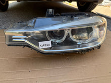 Laden Sie das Bild in den Galerie-Viewer, Frontscheinwerfer BMW 3 F30 F31 7259525 Links Scheinwerfer Headlight SCH8765911068sq